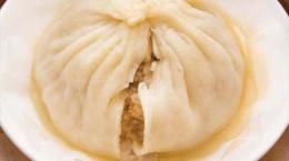 蟹肉入りたっぷりスープの大湯包1個