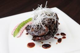 魚の特製タレ煮込み