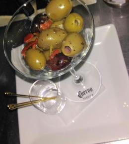 オリーブの盛り合わせ