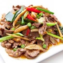 牛肉の激辛ハーブ炒め	