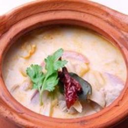 鶏肉のココナッツミルクスープ	