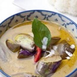 なすとチキンのグリーンカレー	