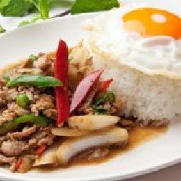 豚ひき肉のガパオ炒めごはん	