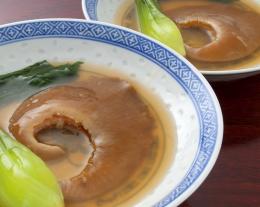 紅焼排翅（フカヒレの姿煮）