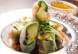 海老とアボカドの生春巻き