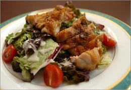 グリルチキンのシーザーサラダ