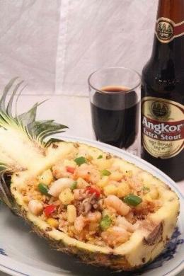 パイナップル入り海鮮チャーハン